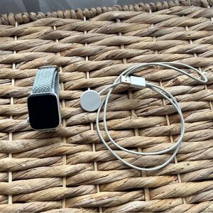 Silver series 5 44mm Apple Watch